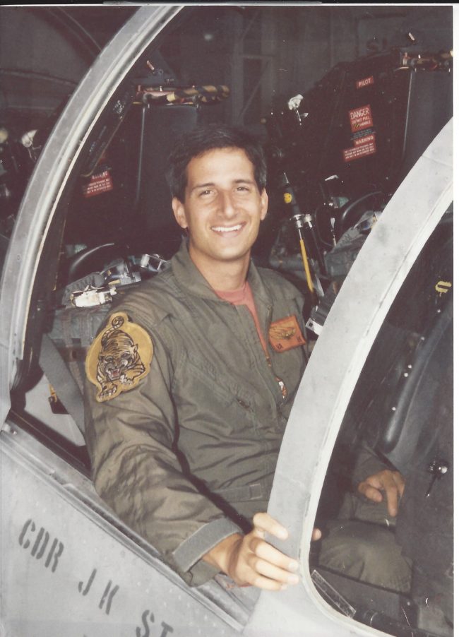 SM Abrahamson A6 Bombardier VA-65 Summer 1992